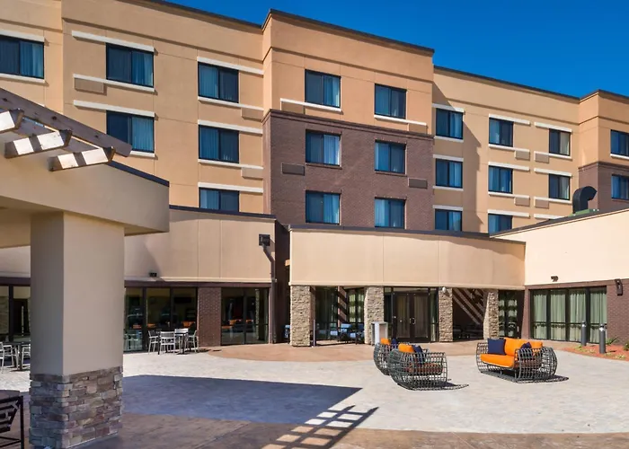 Courtyard By Marriott Jacksonville