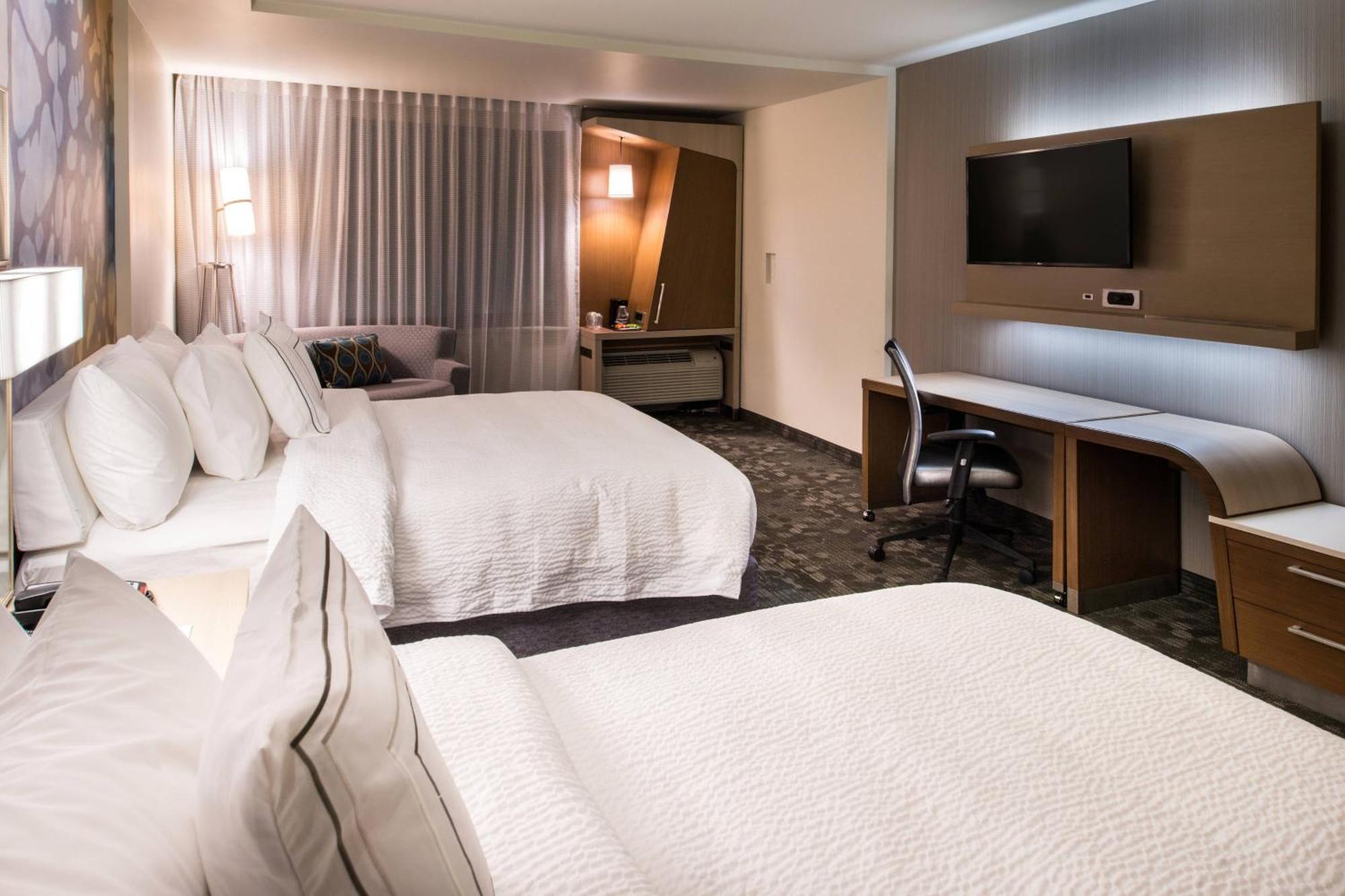 Hotel Courtyard By Marriott