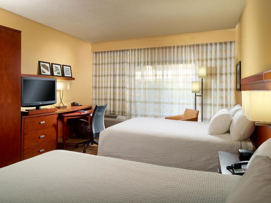 Courtyard By Marriott